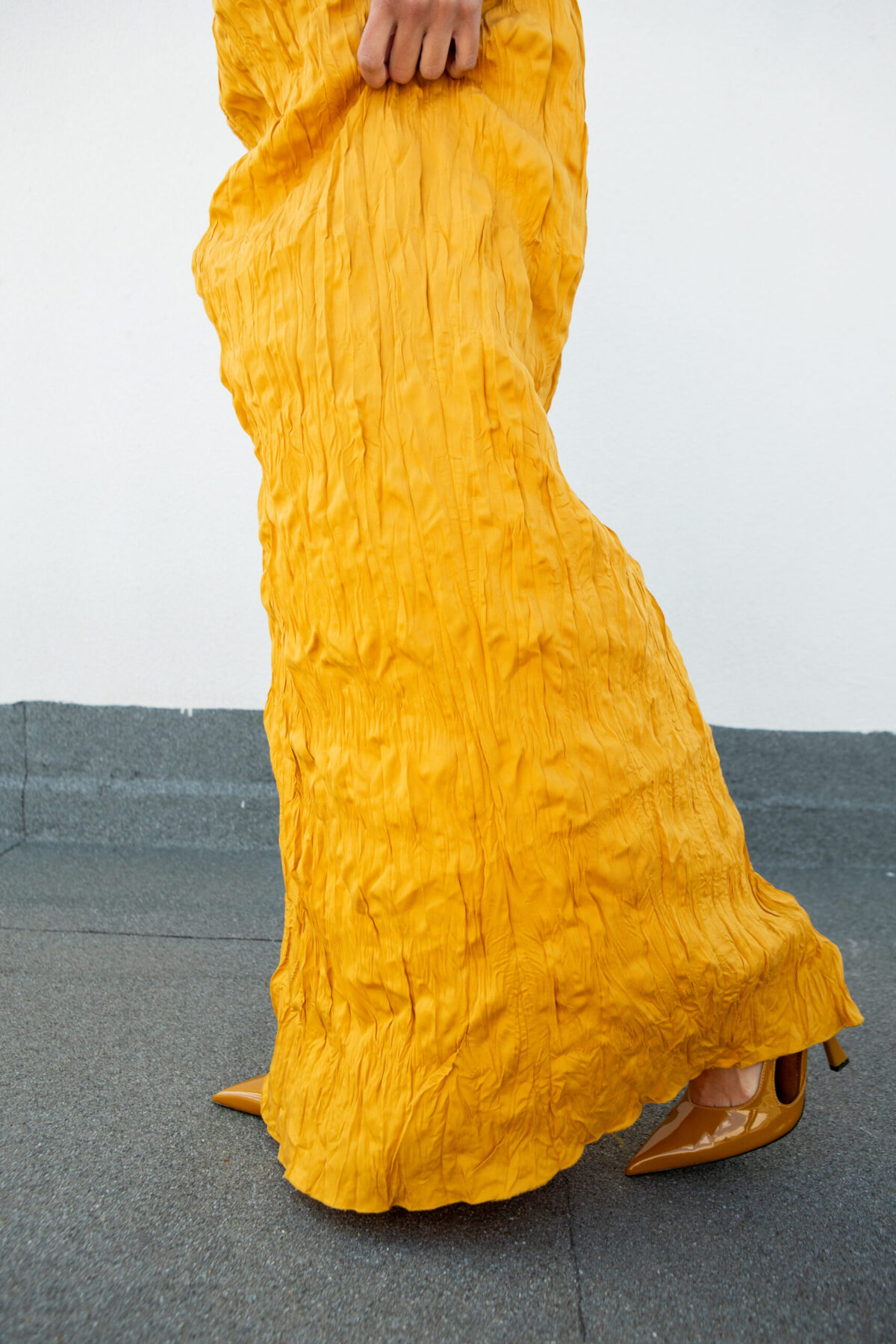 DNSKT2025-FL02 Full look in Indian Pleated - Image 5