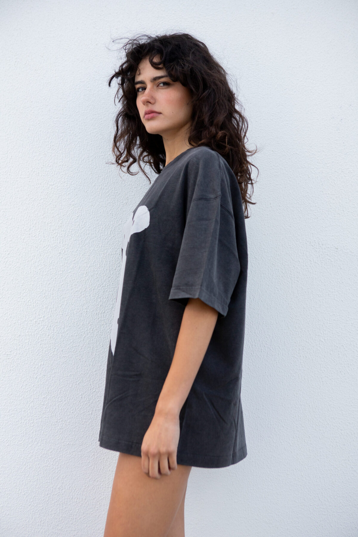 DNTOP2025-LV02 Oversized T-shirt in a female bust - Image 2