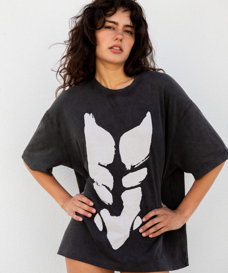 DNTOP2025-LV02 Oversized T-shirt in a male bust