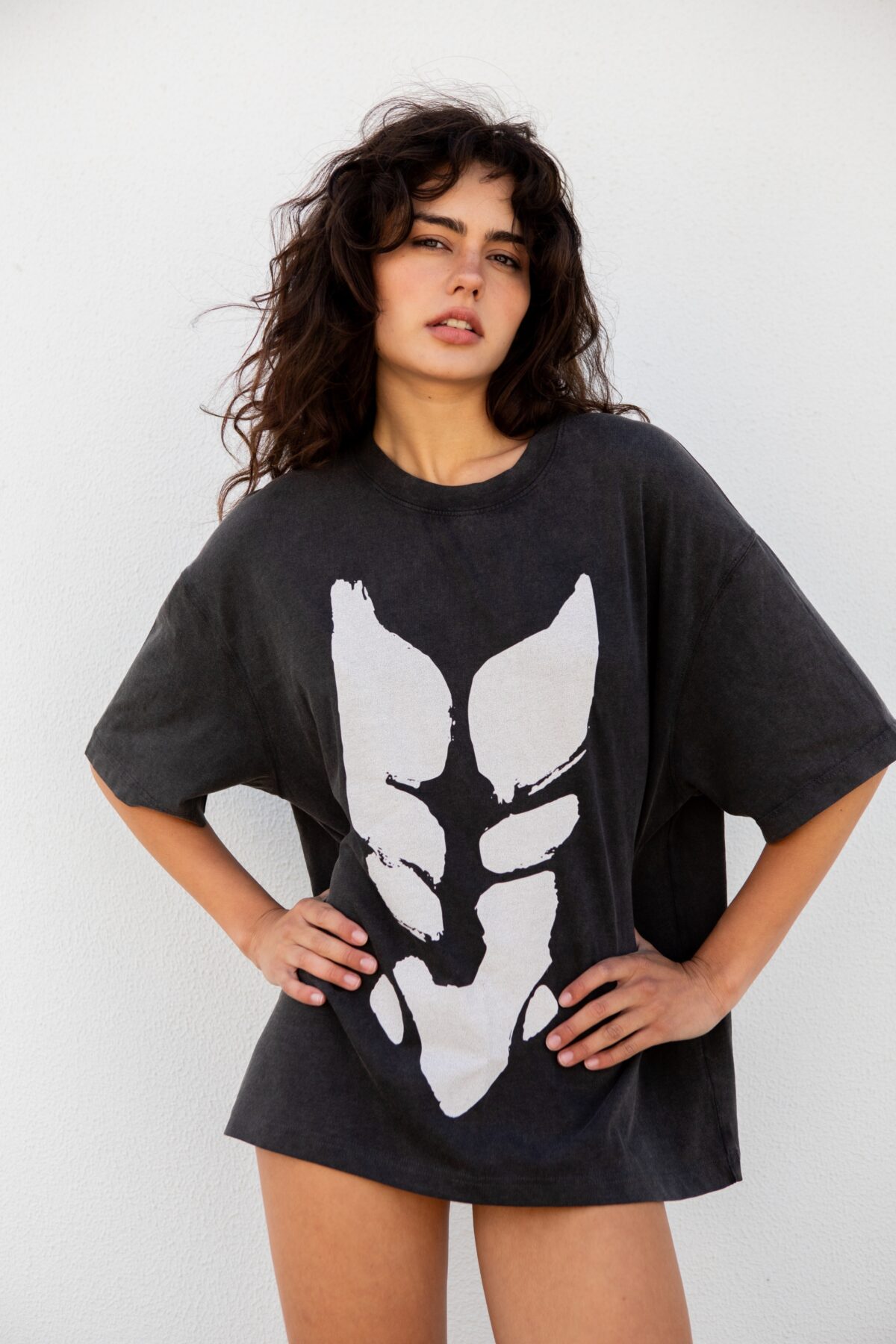 DNTOP2025-LV02 Oversized T-shirt in a male bust